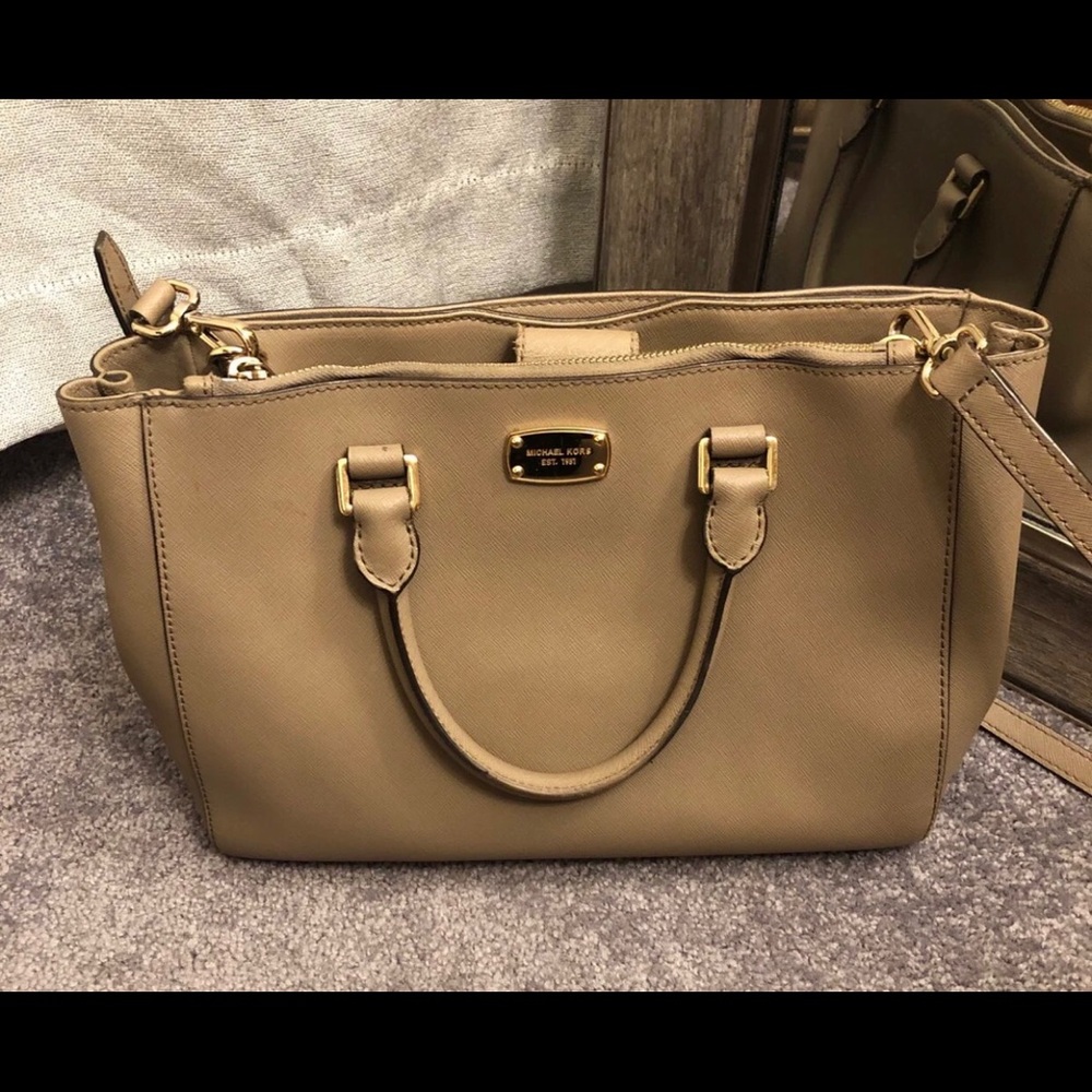 MIchael Kors Saffiano tote